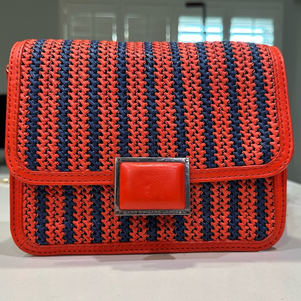 Marc by Marc Jacobs adjustable strap crossbody bag.